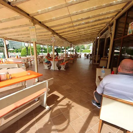 Poseidon - Menada Lägenhetshotell Slăntjev Brjag